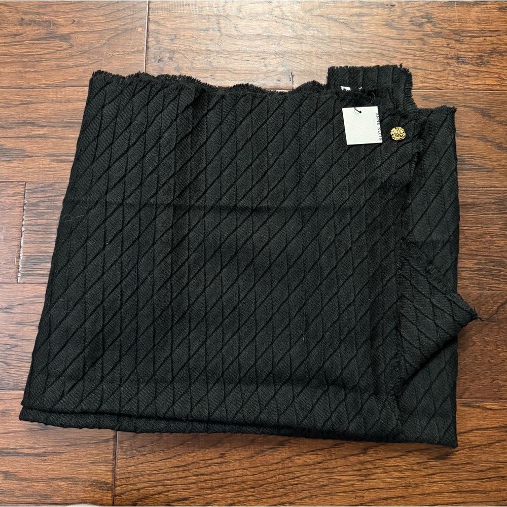 Ann Klein (NWT) diamond pleated large wrap scarf 💜